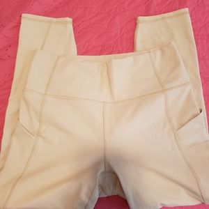 Fabletics capri pants w/pockets
